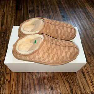 Kith Kithmas Tan Suede Monogram Shearling Slippers Size 43 SOLD OUT